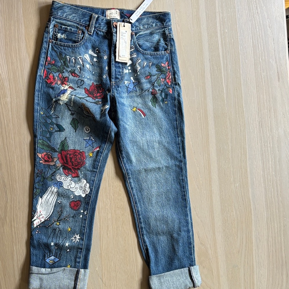 Gucci Blue Embroidered Cropped Jeans